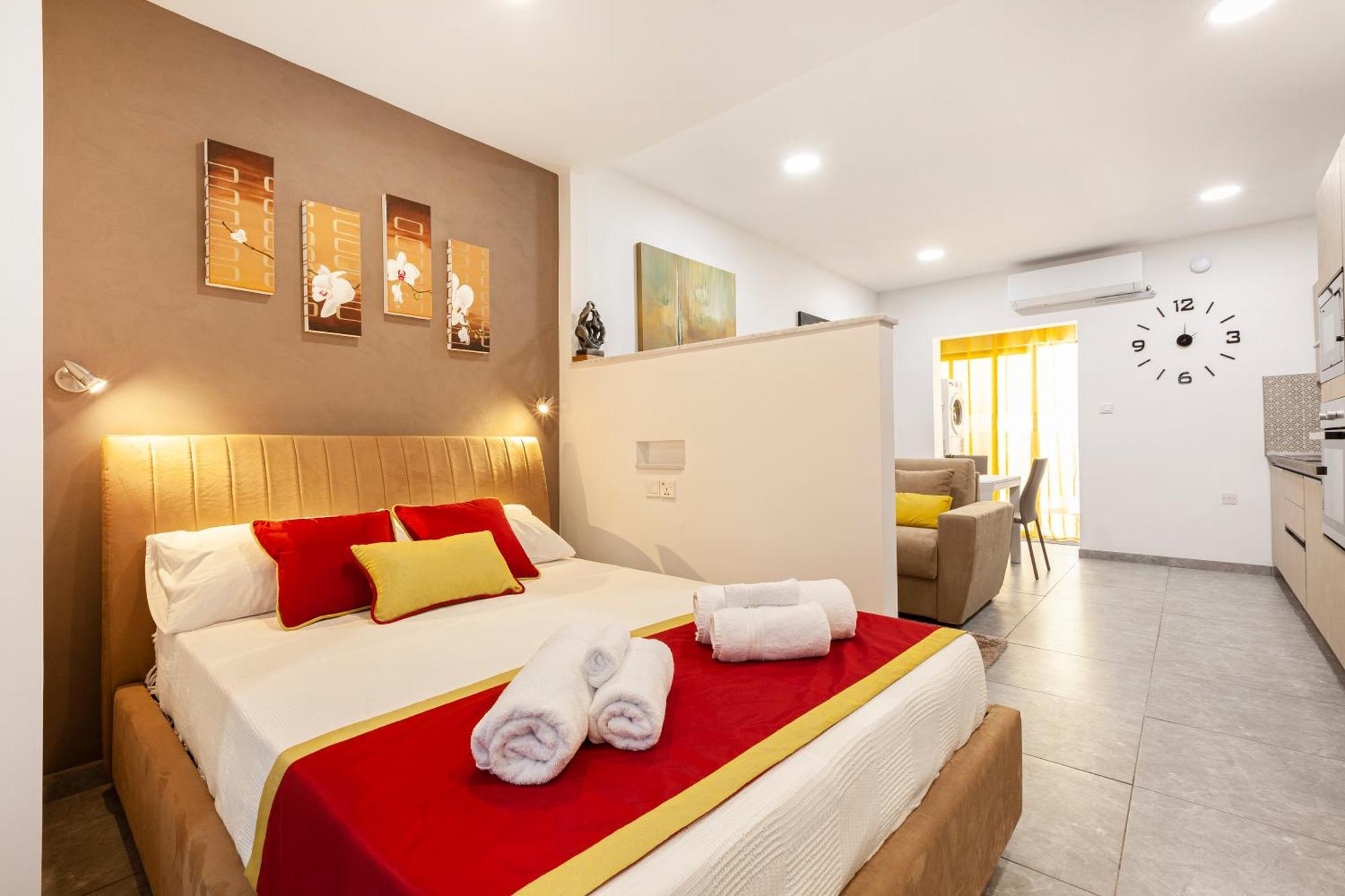 Modern & Lovely Studio - Prime Location Saint Julian's Екстер'єр фото